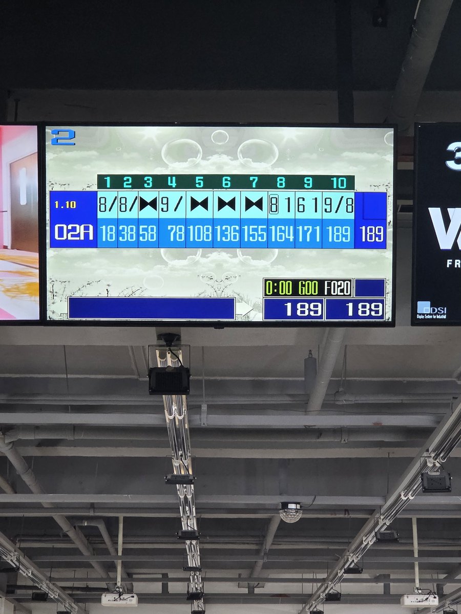 여기 왤캐 레인에 기름이많냐