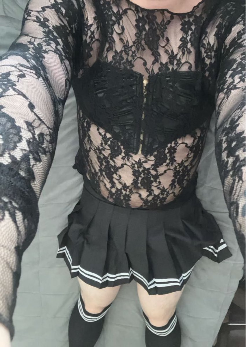 BiBoyAus97's tweet photo. New fem sissy needing some guidance 😛 https://t.co/8hHXVj8vxg