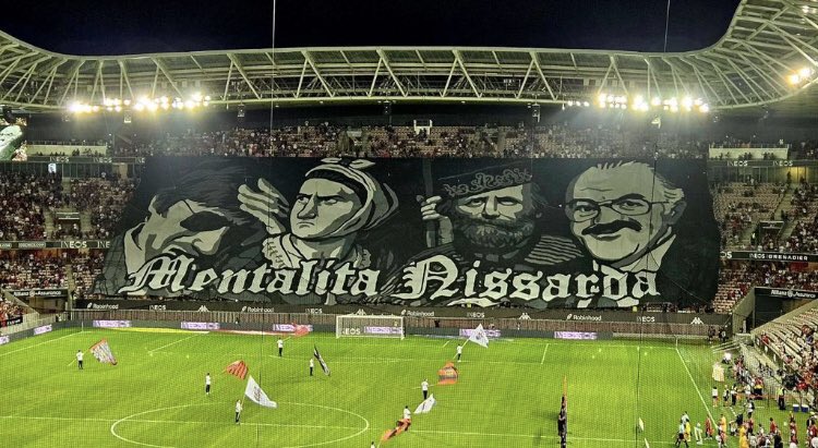 🔴⚫️ NICE vs TOULOUSE 🟣⚪️

•Affluence : 23 212
•Parcage : 250
•Capacité : 27 000

•Taux de remplissage : 86%

Capacité baissée de 7k places pour réussir à remplir son stade, Nice fait moins bien face à Toulouse que la saison dernière sur la même période

📸 <a href="/DivialleDario/">Dario Divialle</a>