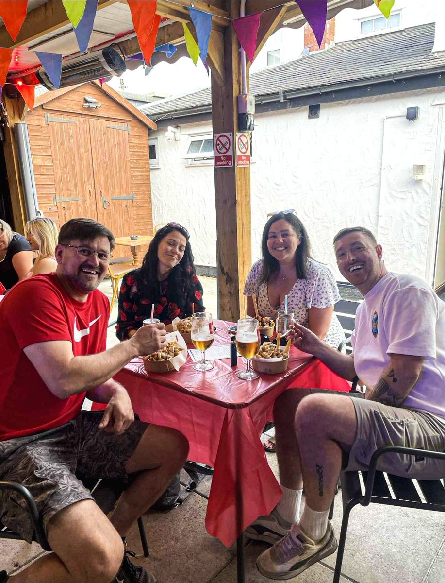 Oswestrytakeaway tweet media