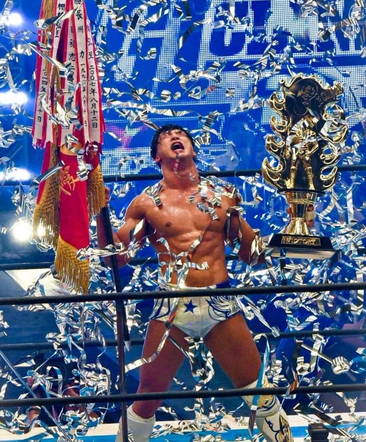 alt_Vincey's tweet image. The Holly Trinity