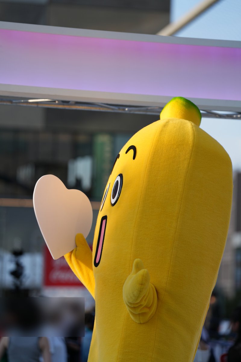 フォトスポットのナナナさん！
元気いっぱいで仕草も多彩で、絵になる…！
#渋谷アオハル祭 #ナナナ #テレ東