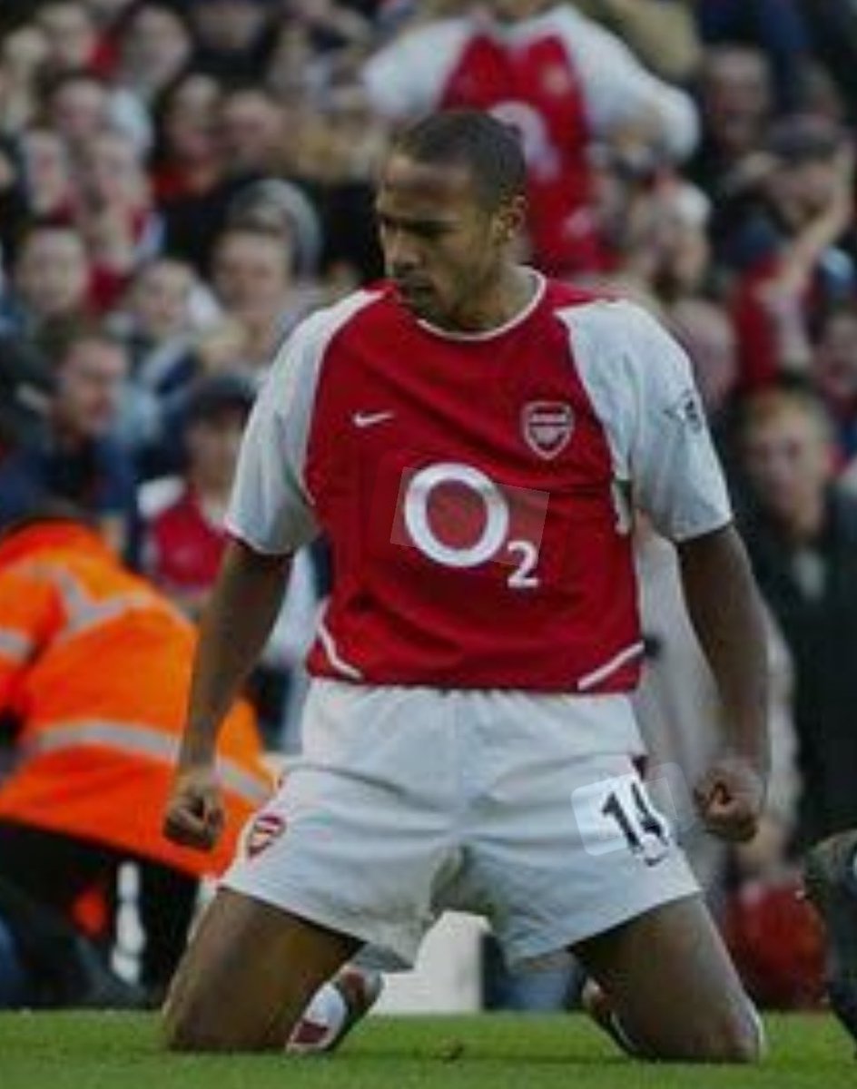 ArsenalMan4Life's tweet photo. Happy birthday king 👑 .
Gyokeres loading the birthday gift. https://t.co/rZgmgL8ej5