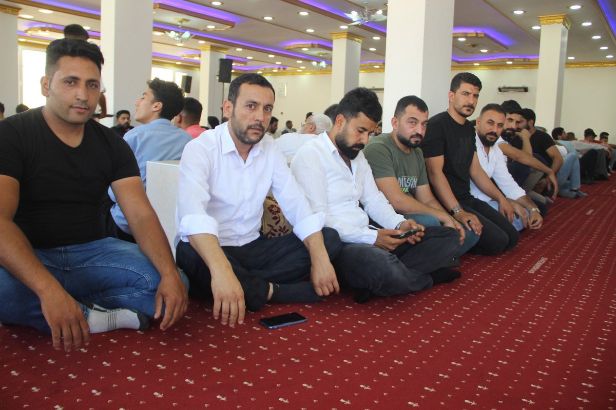 Aldanmayın insanların sözlerine gözyaşlarına görüntü aldatıcıdır fâni  dünyada 
“Hiç bir olur mu soğan doğrayan kadının gözyaşı ile evladını kaybedenin gözyaşı”

Eylemler insanın gerçek yüzünü ortaya çıkarır.