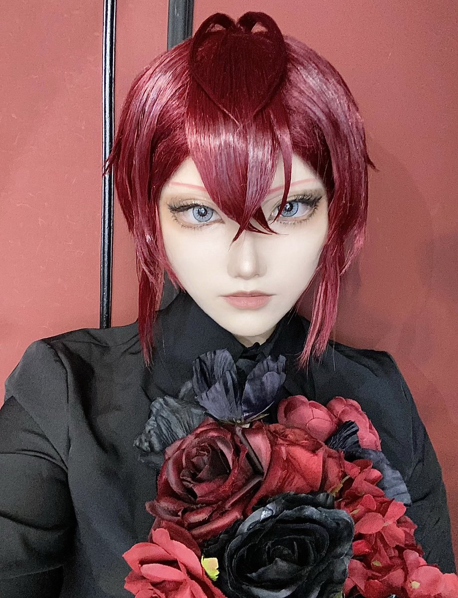 cosplay 🌹

出会ってから6年目
沢山ときめいて
恋焦がれて
愛してやまない人生最推しに
やっとなれました