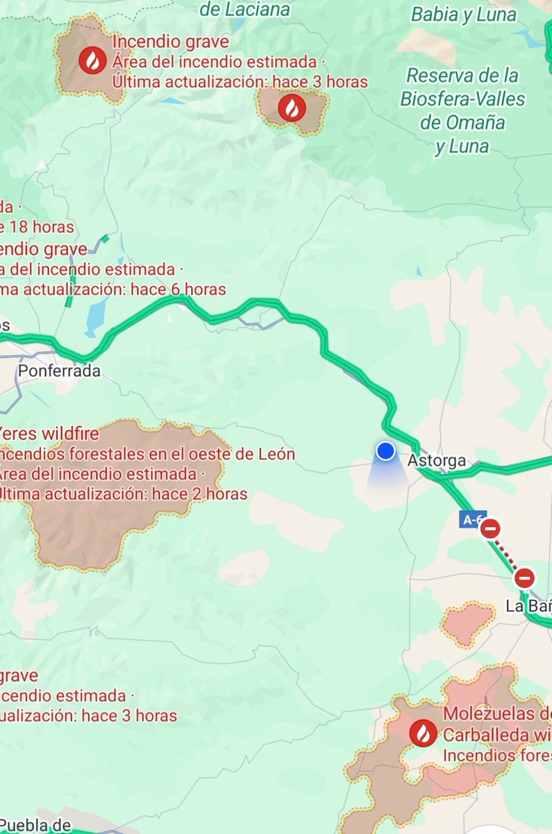 Prohibido usar motosierras, desbrozadoras, tractores, todoterrenos... Ministro haciendo bromas. Y aquí viendo cómo se acerca el fuego. Todo bien.