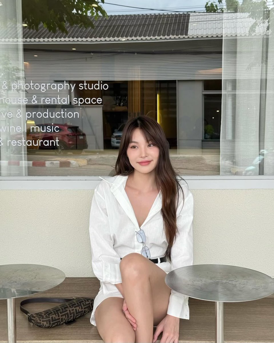 khaopook's tweet image. get you a girl that can do both

#kapookphat
