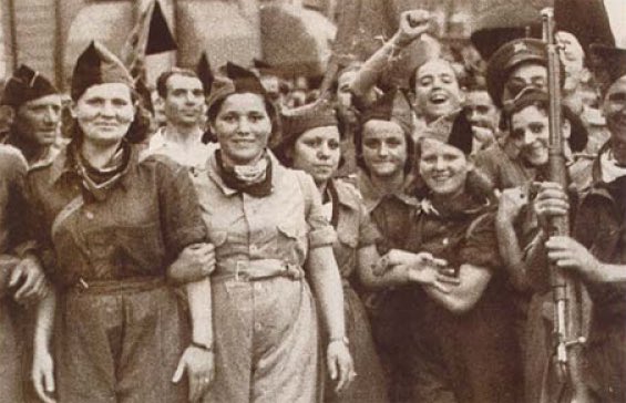 Gonzalo Berger (@gonzaloberger) on Twitter photo Una buena opción para pasar este calor es buscar un sitio fresco y escuchar el podcast sobre milicianas y anarquismo que grabamos hace unos años con Martha Ackelsberg en el fantástico programa de <a href="/franleira/">Francisco Leira</a> Memoria e Historia memoriaehistoria.com/2022/02/05/pub… Una buena opción para pasar este calor es buscar un sitio fresco y escuchar el podcast sobre milicianas y anarquismo que grabamos hace unos años con Martha Ackelsberg en el fantástico programa de <a href="/franleira/">Francisco Leira</a> Memoria e Historia memoriaehistoria.com/2022/02/05/pub…