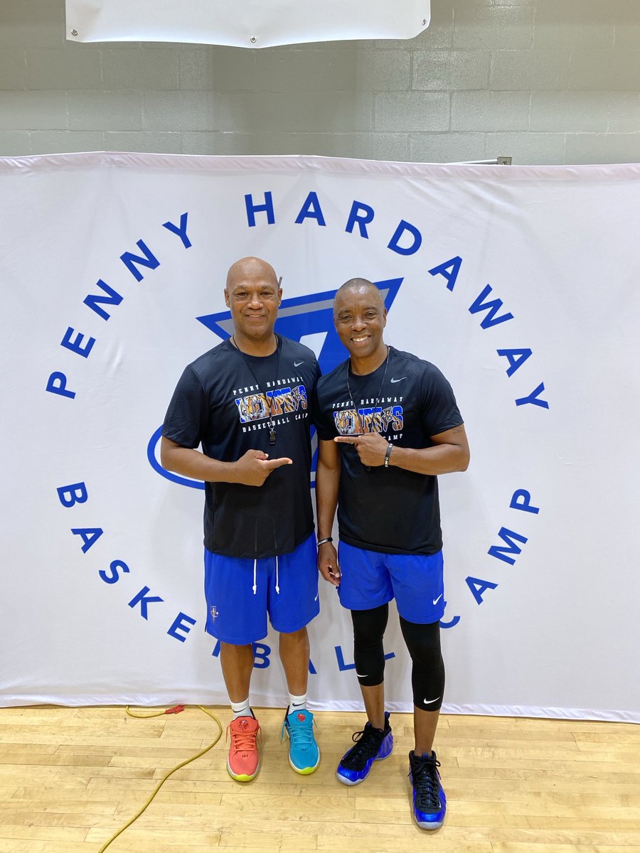 Photo with ex Memphis Tigers n NBA pg Andre Turner this summer at the Penny HARDAWAY Camp