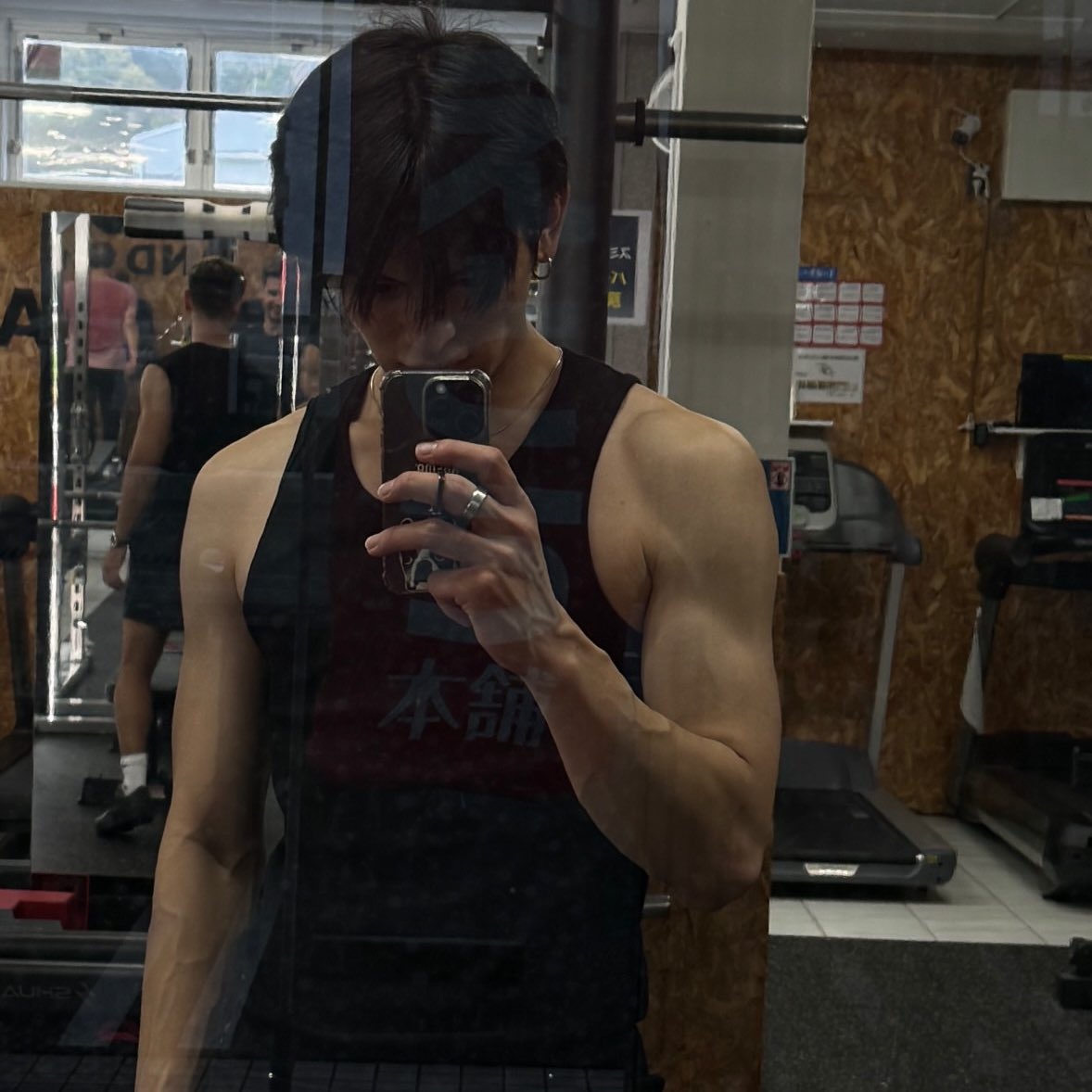 Biru Kazemura. tweet media