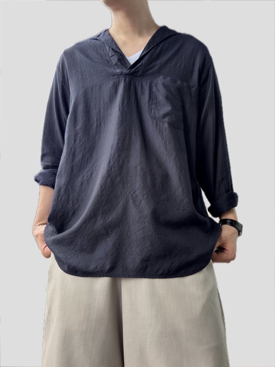 ham50865160's tweet photo. COMOLIのウールシルクスキッパーシャツにCornierのウールショーツ

極上の快適素材に身を包まれる幸せよ…

shirt:#comoli 
inner:#uniqlo
bottoms:#Cornier
sandals:#juttaneumann https://t.co/trQqgjrdxH