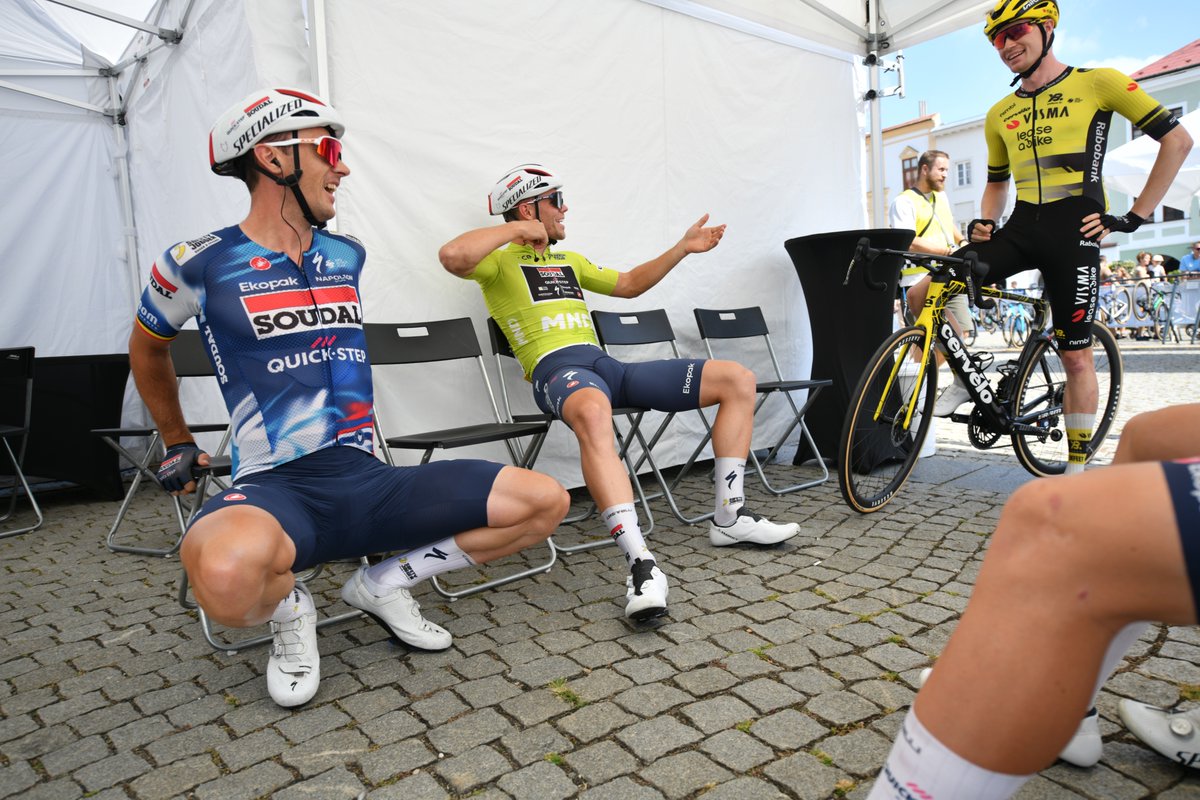 Czech_Tour's tweet photo. The atmosphere at the start was, GREAT! 🚴🏼‍♂️ Today, the riders face a double climb up to Pustevny, and there won’t be much time to relax elsewhere either. Who will take the overall victory? 🏆 @MestoKromeriz // @zlinskykraj https://t.co/fiEJmpqAaN