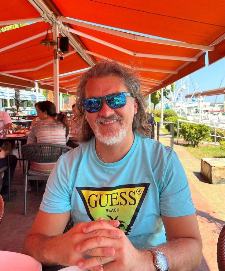 Bonjour ici et bon weekend ❤️‍🩹.