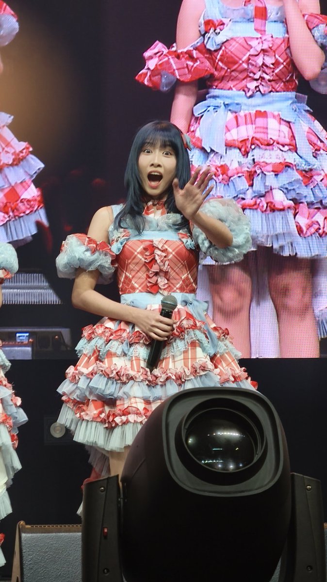 FirdausSaiful6's tweet photo. @A_MutheJKT48  Welcome back to Malaysia at Zepp lalaport KLP48 ANNIVERSARY CONCERT #KLP48BLOOM https://t.co/YfPh7Su9K3