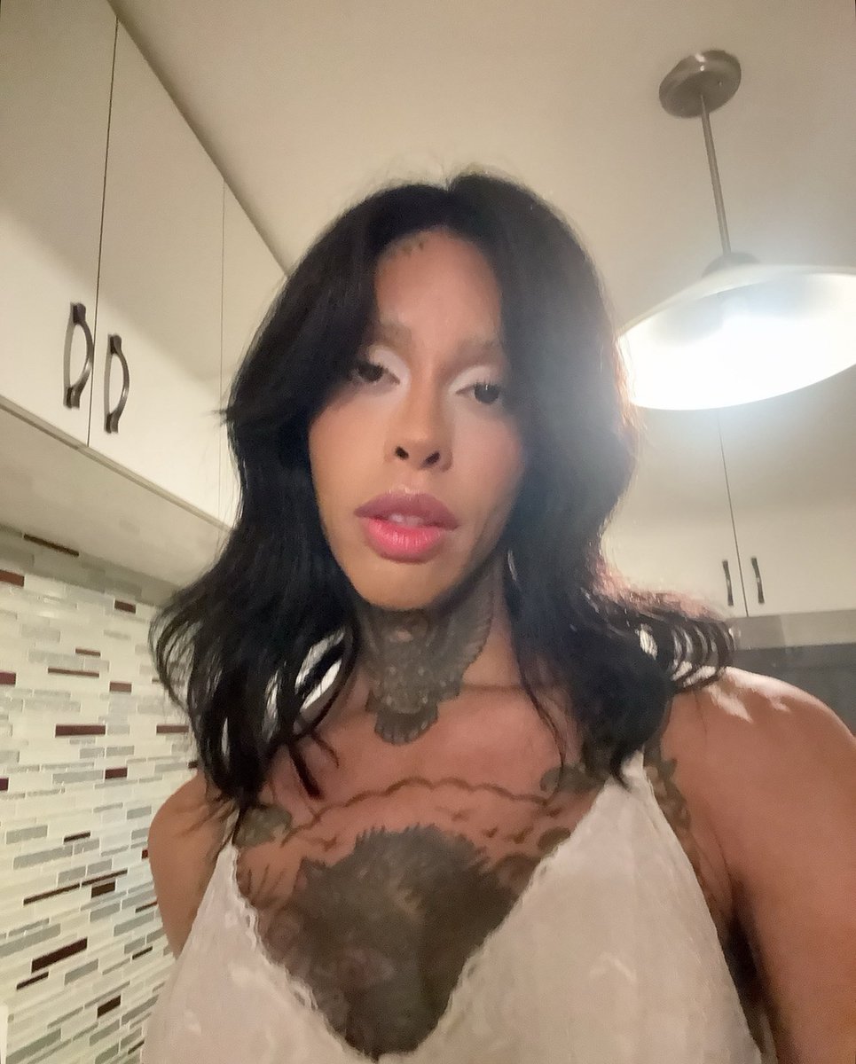 4 men pulled up and tried to get me in their car and then realized I’m a tranny when I spoke and drove away.

God bless the bitches with a bricky voice