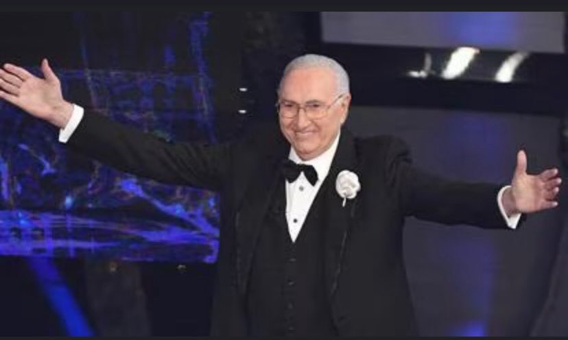 Pippo Baudo … credo davvero sia stato il più Grande fra tutti i Grandi presentatori conduttori ed autori televisivi del nostro tempo. Maestro colto, intelligente,elegante, a suo modo simpatico 
Un abbraccio a Te Grande Maestro