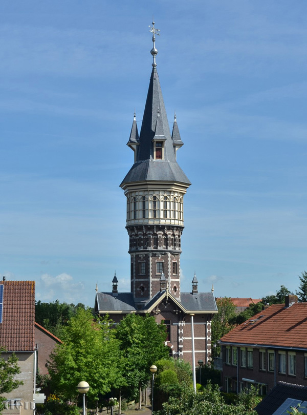 Or the quite remarkable Schoonhoven Water Tower, perhaps the most refined and sophisticated of all.

This was converted into a workshop and gallery for silversmiths after it was decommissioned.