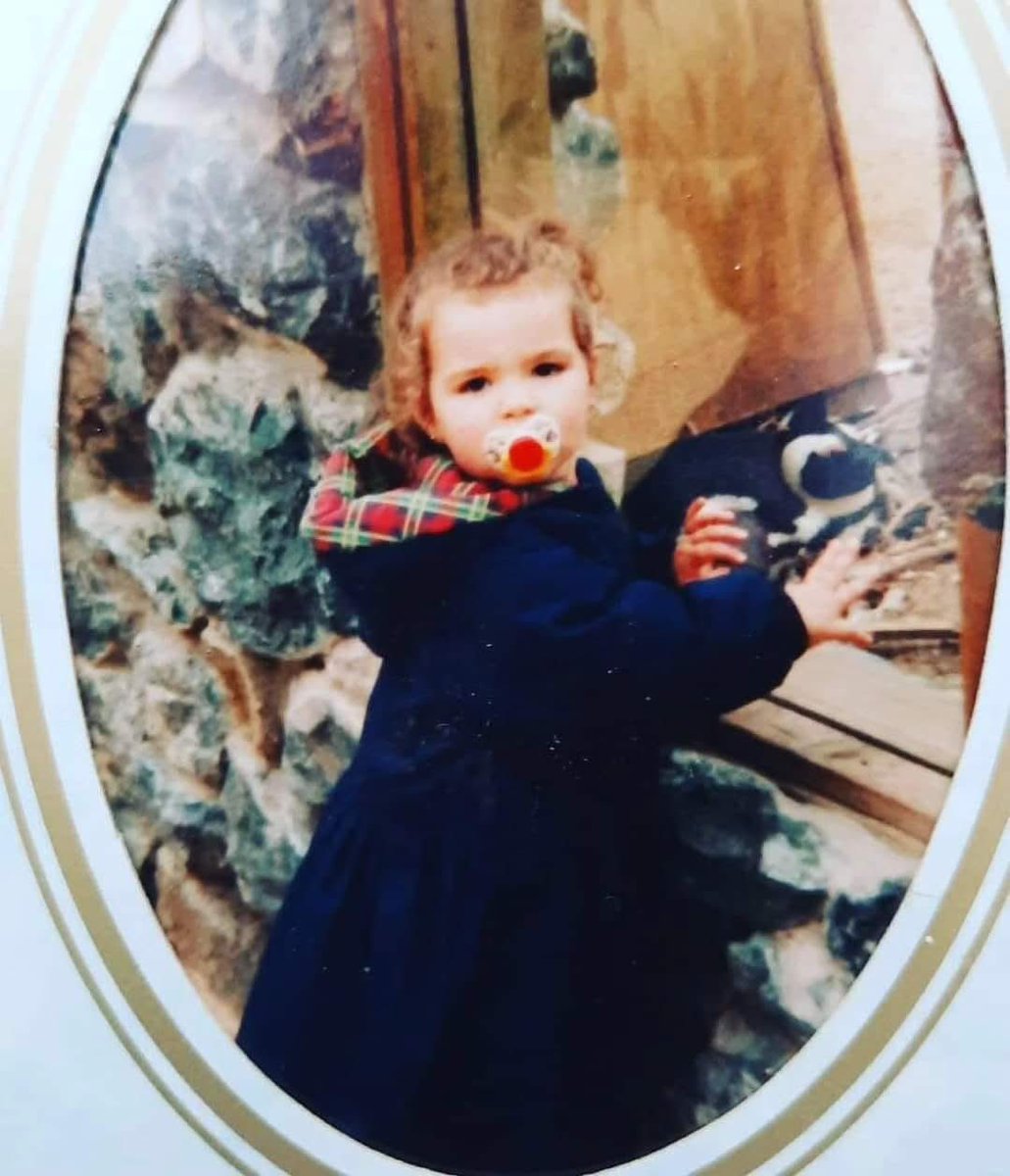 Saraya's tweet image. Had a really rough week with my dog, thought I would lose him a few times (including last night).. and my friends came down today to get me out the house, which I wasn’t even gonna go but they were for some reason very persistent and here’s why.. When I came home my other friends…