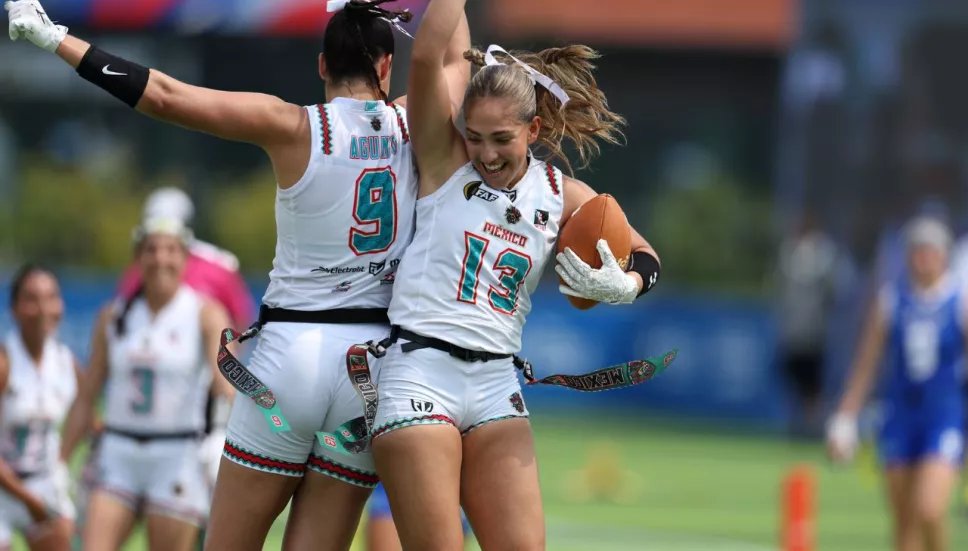 OlimpismoMex's tweet photo. Medalla de oro!! 🥇🇲🇽

La selección es bicampeona de los World Games!

En un partidazo digno de una final, México🇲🇽 vence en la última jugada 26-21 a Estados Unidos🇺🇸 en la final del torneo de flag football femenil en Chengdu 2025. https://t.co/g5s00D9NK3