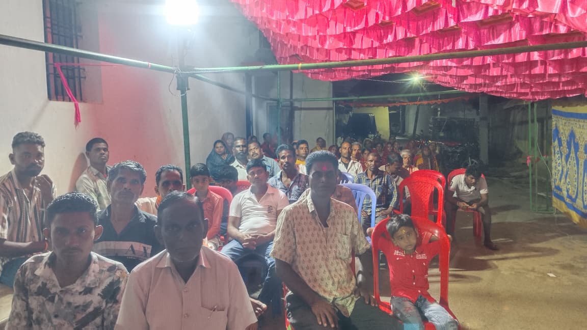 mlanuapada's tweet photo. Shri Jay Dholakia, Representative MLA, Nuapada and Chairperson, Kanchanben Rasiklal Dholakia Charitable Trust, Khariar Road attended Janmasthami Puja at Dumerdihi of Khariar Road NAC. https://t.co/IbnpDS1UHI