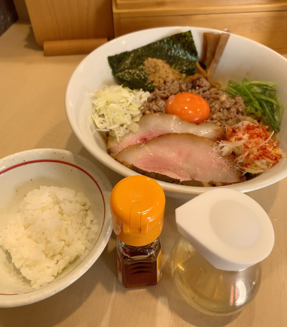 麺屋えぐち(奈良/京終)さんで「塩冷やしつけそば」と「黒豚まぜそば」を戴きました♪
つけそばもまぜそばも暑い日に最適🙆‍♀️🙆‍♀️旨~~~っ💝旨~~~っ😍旨~~~っ😻堪らんね🐱💕