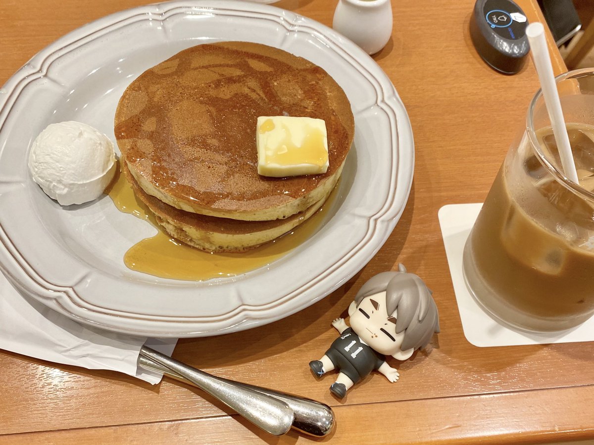 UMTN_6's tweet photo. @sunabkr 繁忙期10連勤を倒したのでご褒美を食べました https://t.co/Jx6NEI6A2z