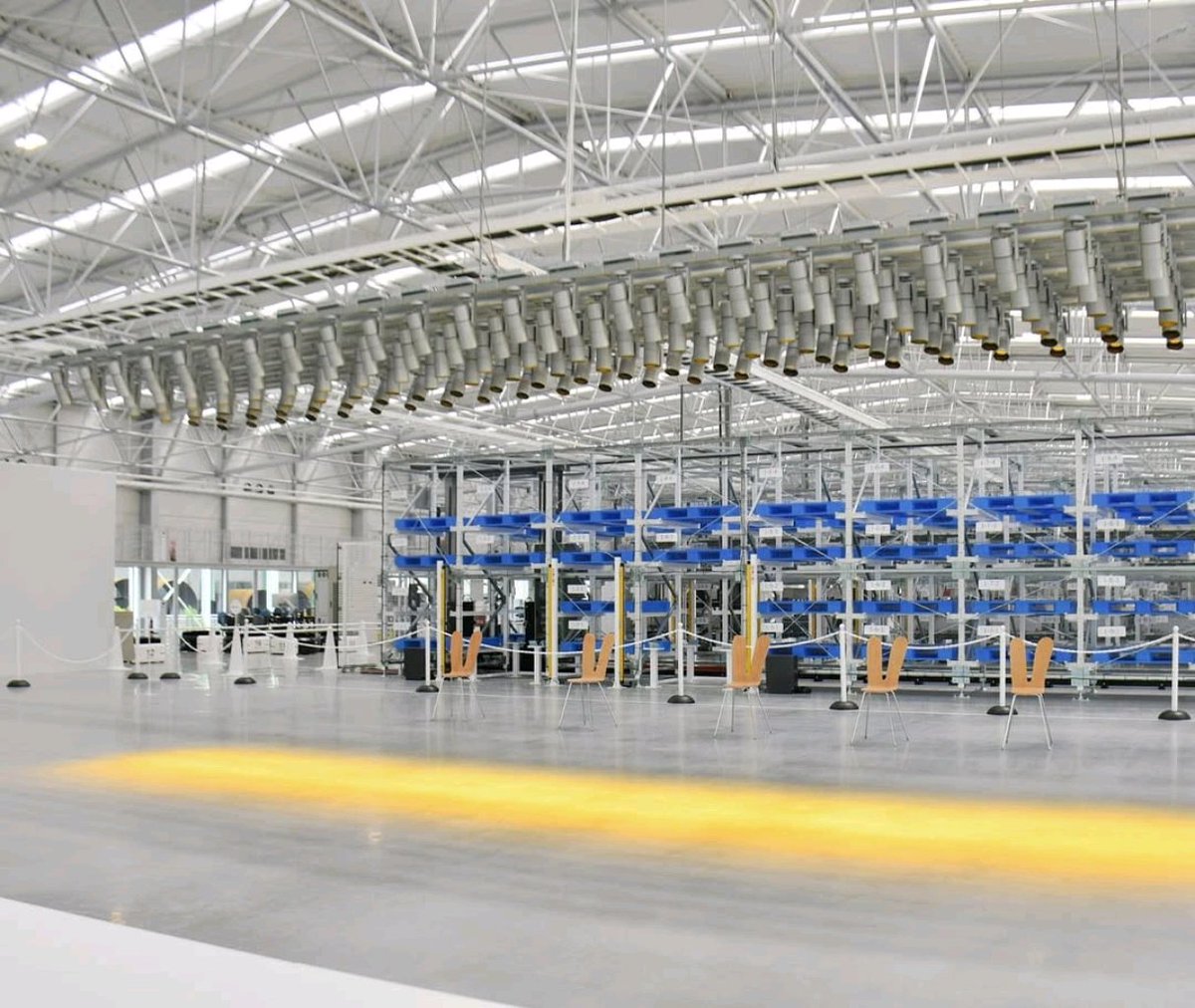 tamano_PR's tweet image. 【瀬戸芸夏会期  #PowerBase 工場見学ツアー📝】

8月13日㈬には、工場見学ツアーの無料参加枠が設けられ、参加者は通常は入ることのできない工場内部を楽しんでいました🔧

無料見学ツアーは受付を終了していますが、有料のツアーは事前申込みの上参加可能です👌
詳しくは下記のポストから🌟
#玉野市