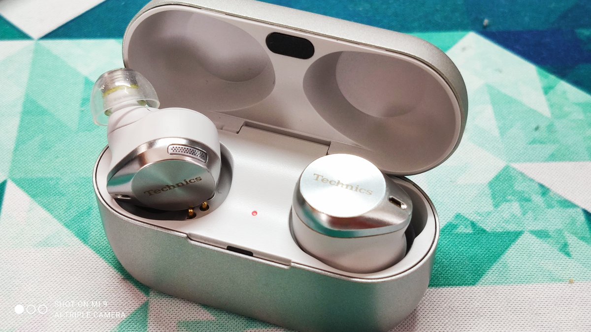 iquina2005's tweet photo. 昨日購入したものはTechnicsのEAH-AZ80
EAH-AZ100では無いです
AZ100が出た時にAZ80と聴き比べして
私は80の方が好みのバランスでした
中古saleになったので購入
でイヤピースをCOREIR miniに変更
スッキリした伸びのある音質を更に増しました
凄く良き
#eイヤホン大阪日本橋本店
#EAHAZ80
#COREIRmini https://t.co/H3kIfU8NXw
