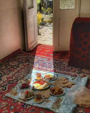 قال رسول اللهﷺ: «مَنْ أَصْبَحَ مِنْكُمْ آمِنًا فِي سِرْبِهِ مُعَافًى فِي جَسَدِهِ عِنْدَهُ قُوتُ يَوْمِهِ فَكَأَنَّمَا حِيزَتْ لَهُ الدُّنْيَا بِحَذَافِيرِهَا»