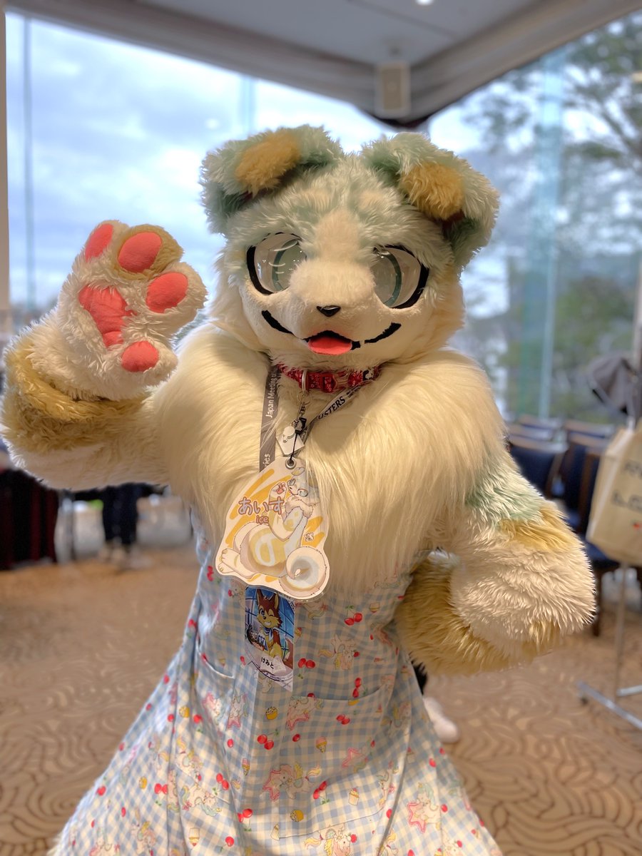 エプロンわんこなのです～🐾ｴﾍﾍ✨

#FursuitEveryday #RHKFamily