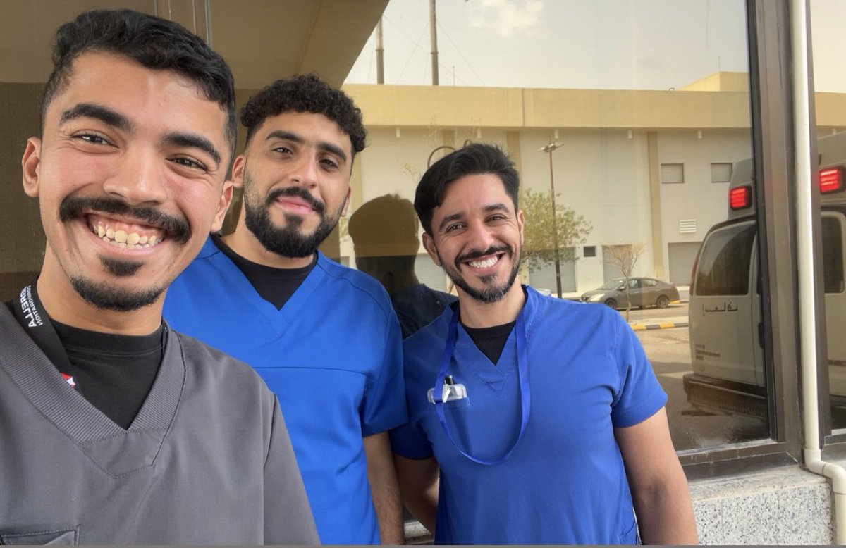 Husson460's tweet photo. 🗓️ Thursday…
الحمدلله خِتام نصف الإنتيرن في اجمل مستشفى ، مستشفى العمران العام📍
.
أكثر مكان تعلمت فيه ، الفرصه متاحه عشان تسوي كل شي ، من اصغر بروسيجر إلى الـCPR ، الى تجربة النايت شفت الى كثير اشياء اُتيحت لنا و احنا انتيرن بسبب الثقه المتبادله 

شكرا لأقوى ستاف💪🏼♥️. https://t.co/klnIcBzww9