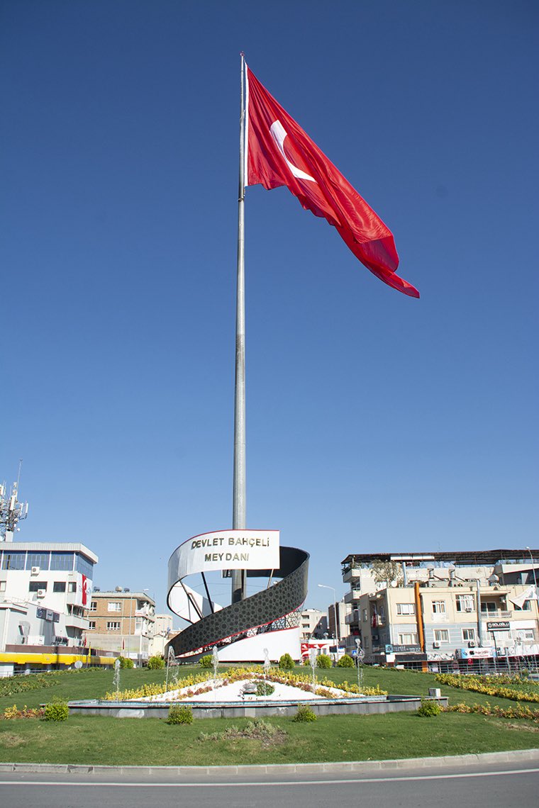 Ağır ol Ağıralioğlu!  Osmaniye’desin!…

Siyaseti polemik yapmak, laf dolandırmak, sorunlara çözüm üretmek yerine olayların arka planını görmezden gelip milleti duygulardan yakalayarak acitasyon yapmaktan bir adım öteye geçip ülkenin temel meselerine karşı ne söylediniz? Hangi