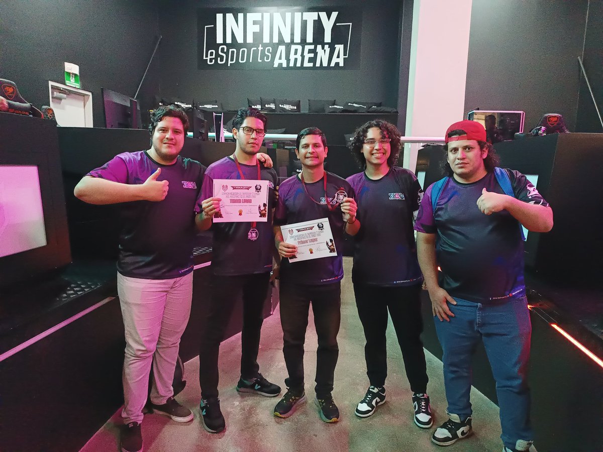CrHomunculus's tweet image. Torneo efectuado en Infinity Game Center...

Gran torneo realizado por el Team Sama... 

#TEKKEN8 #zen #Jack8