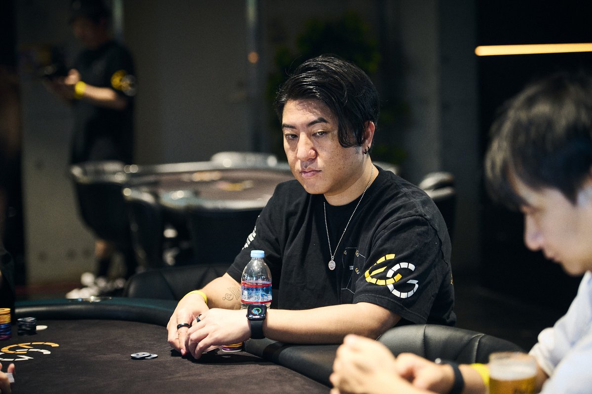 【EGPT 25-26 #1 TOKYO】
"Main Event" 現在のチップリーダーは……

EGP運営 福原さん
約14万点

Field 28/34
Average 64,286
Level 6 : 500-1,000+1,000
#EGPOKER
