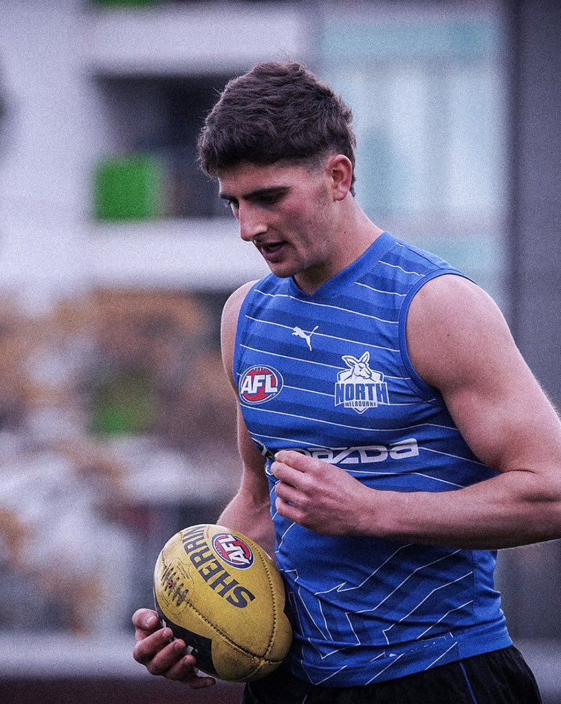 HARRY SHEEZEL IS THE GREATEST OF ALL TIME…

• 54 disposals 
• 2 goals 
• 7 marks
• 5 tackles
• 15 score involvements 
• 6 clearances 
• 8 inside 50s
• 186 AFL Fantasy

THE GREATEST INDIVIDUAL PERFORMANCE OF ALL TIME 💙👑 #AFLNorthTigers