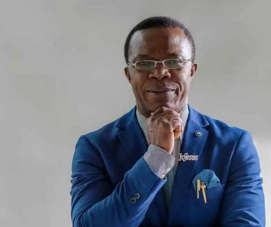 From Street Hawker to Multi-Billion Naira Auto Empire

In 1966, an 8-year-old boy in Jos lost his father. With his widowed mother struggling to feed the family, he had no choice but to hawk Akara and plantain on the streets.

That boy was Cosmas Maduka.

By age 12, he was an