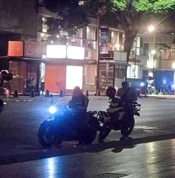 <a href="/ClaraBrugadaM/">Clara Brugada Molina</a> <a href="/GobCDMX/">Gobierno de la Ciudad de México</a> <a href="/SSC_CDMX/">SSC CDMX</a> Exigimos respeto a la instalación del Antimonumento por Palestina, en la CDMX, corazón del país y escenario de múltiples episodios de las luchas democráticas.
Rechazamos provocaciones de Camioneta negra
MX-560-M5
Motos
7L3LU
MXCW30
MXCB49