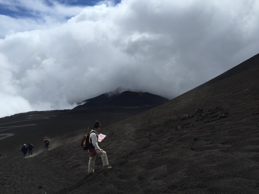 🌋Daily volcano alert🌋

Lasers help volcanologist date eruptions, catalogue critical minerals <a href="/CosmosMagazine/">Cosmos</a> 

Just FYI <a href="/LavaHeadsNFT/">Lava Heads NFT (Laviies Now Minting On Base)</a> <a href="/PogDigital/">POG ®</a>