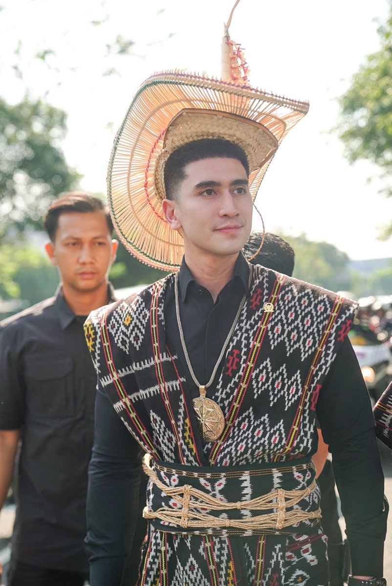 BramastaVerrell's tweet photo. Sebuah kebanggaan saya bisa menjadi bagian dari sebuah negara bernama Indonesia. Kaya dalam budaya, sumber daya alam dan tentunya  adat istiadat yang berwarna. Nusa terindah, surga yang tersembunyi di Timur Indonesia.

Dirgahayu Republik Indonesia ke-80!🇮🇩 https://t.co/OPLOfRQgof