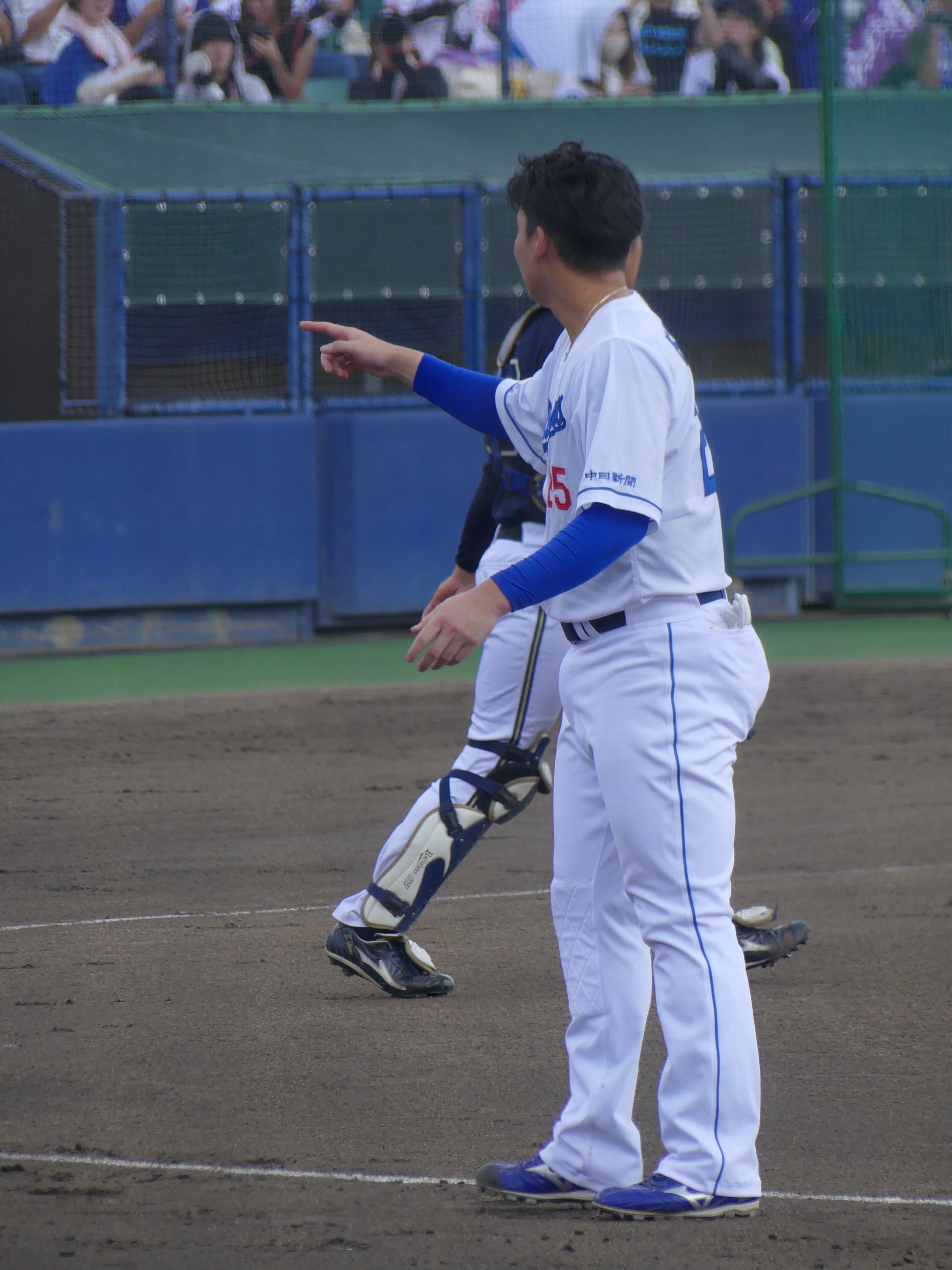 中日ドラゴンズ - コウジ 広島―中日 6回、3番手で登板する藤嶋＝4月15日、マツダ