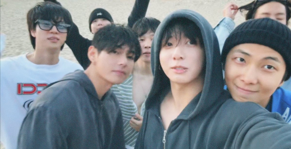 ᡣ𐭩𝑩𝒂𝒏𝒈𝒕𝒂𝒏 𝒈𝒊𝒓𝒍⁷🍓🧸🎀✨️ tweet media