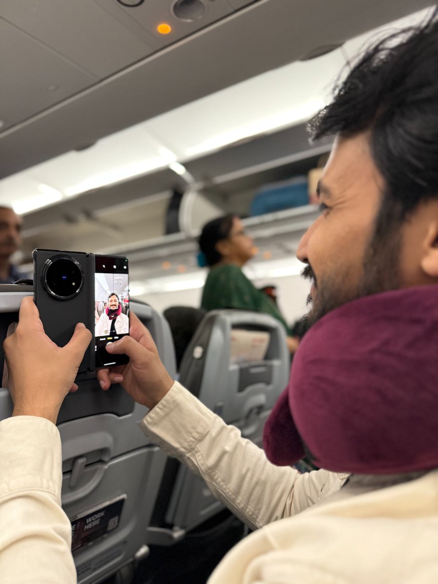 One of the biggest flexes of foldables 👇
Using the rear camera as your selfie cam 🤳📸

And oh my god… the results look INSANE 🔥
Front cam who? 👀

<a href="/frido_official/">Frido</a> neck pillow in action 🥳