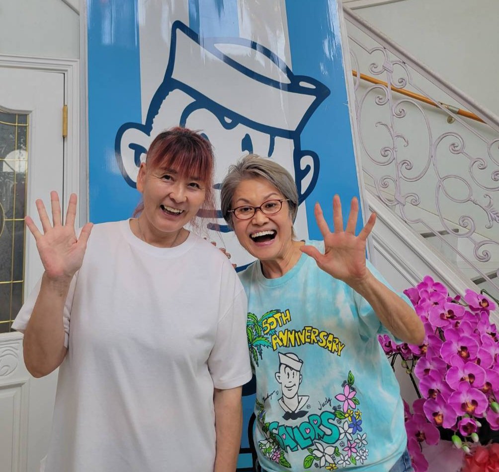 shibuyasailors's tweet image. 【女子プロレスラー大盛況】
先日も全女子プロレスの大森ゆかり🟰なっちゃん💓♥️❤
SAILORS に買い物に着てくれましたm(__)m😉👍🎶
全然変わって無いよね

#大森ゆかり　#長与千種 　#クラッシュギャルズ　#Marvelous　#剛力彩芽  #M #女子プロレス #プロレス大好き #極悪女王　#全女