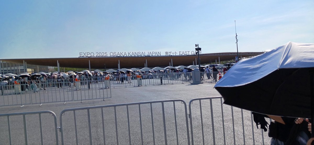 WithTrk's tweet image. 万博なう
事前に聞いてた通り人が多い