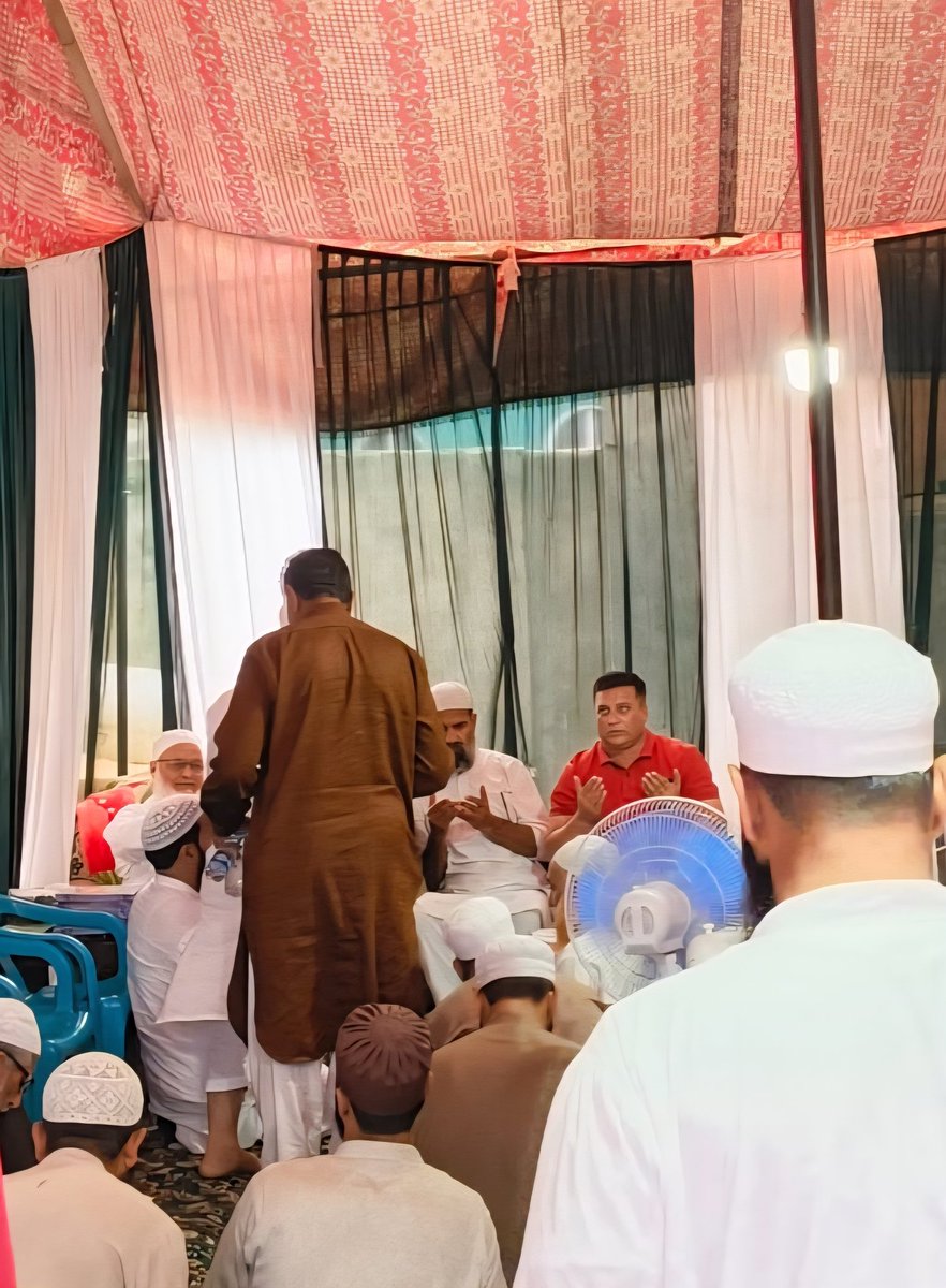 Visited the residence of Moulana Rehmatullah Mir Qasmi, noted Islamic scholar and Rector of Darul Uloom Raheemiyyah, Bandipora, to offer condolences on the demise of his mother, Misra Begum.