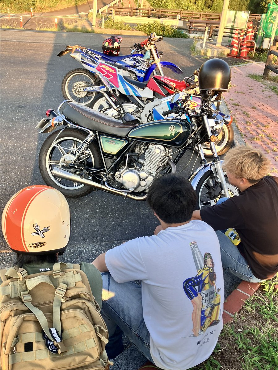 returnriderplus's tweet photo. 安定の遅刻常習犯
魚見からの朝日を逃す https://t.co/4UPz2qNtw2
