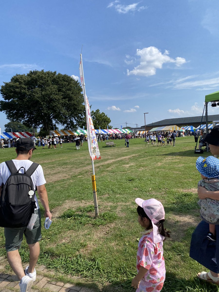 ke73418's tweet photo. 高崎市　はにわの里　祭り　行って来ましたー　出店一杯出てますよー🥰　焼きまんじゅうと大阪焼き買って　帰ろうとしたら　常連さんの　ぬりまるさん☺️にホルモン焼き　いただいて　うれしー　🍺プシュ https://t.co/mPYGWRskdr