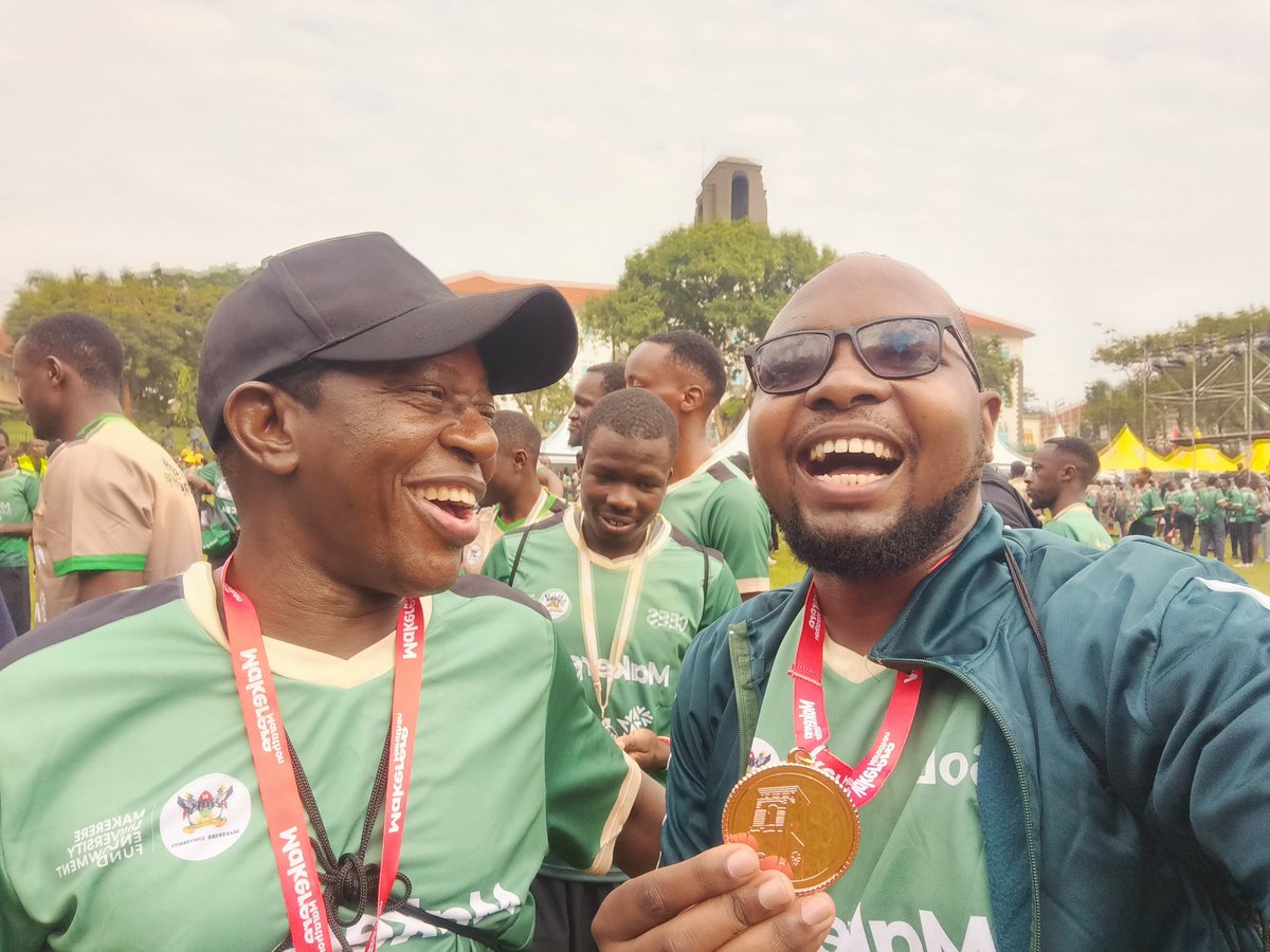 LabanLwasa's tweet image. Mentor Prof. @BuyinzaMuk99226 with his Mentee 🤣 #MakRun2025 @MakerereLaw”