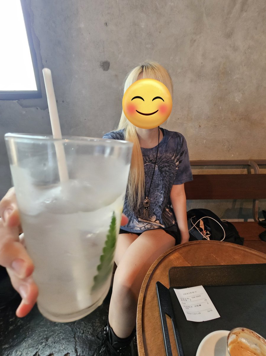 수딩젤 (@yasaitaberu96) on Twitter photo 