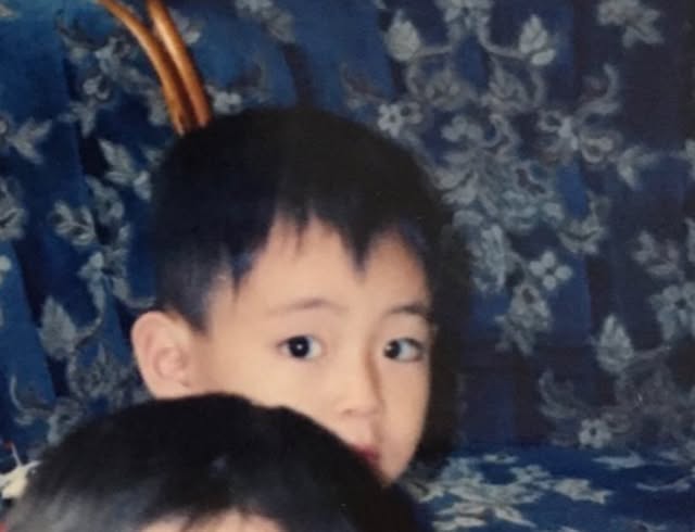 TheTKGlobal's tweet photo. 📸| 250817 | Taehyung (thv) Instagram Post Update

Taehyung posted a montage of his childhood and current pictures! 

🐯: 👶🏻25 years later👨🏻

Song: Baby! by Dijon
(https://t.co/gAYXVDfnIe) https://t.co/QonBBO3rW8